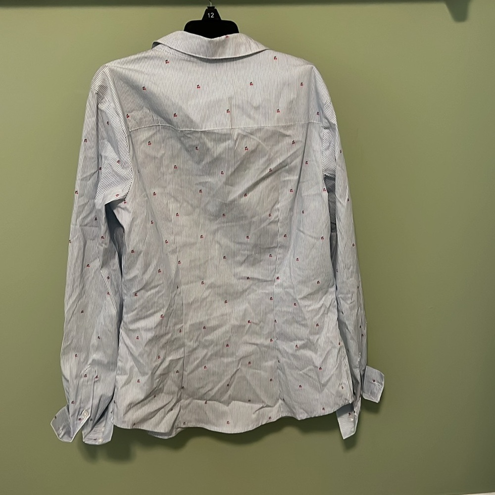 Cherry button down - Picture 5 of 6